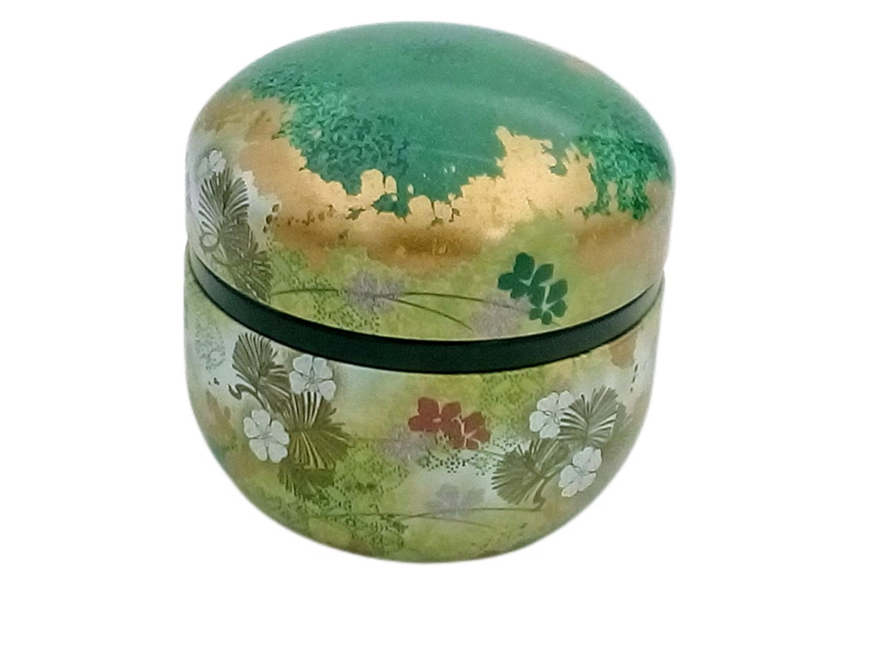 Petite boîte à thé japonaise en métal vert verni décorée d’un motif de paysage traditionnel