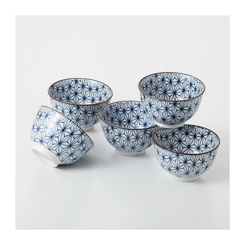 Set de cinq tasses à thé japonaises en céramique décorées de motifs Sachiko, style floral traditionnel