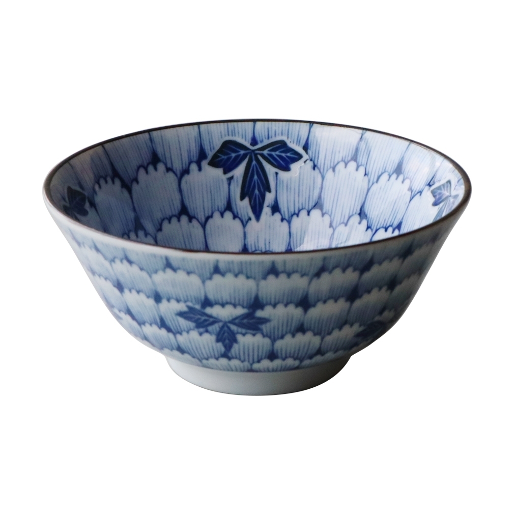 Bol japonais en porcelaine bleu et blanc décoré de fleurs de sakura