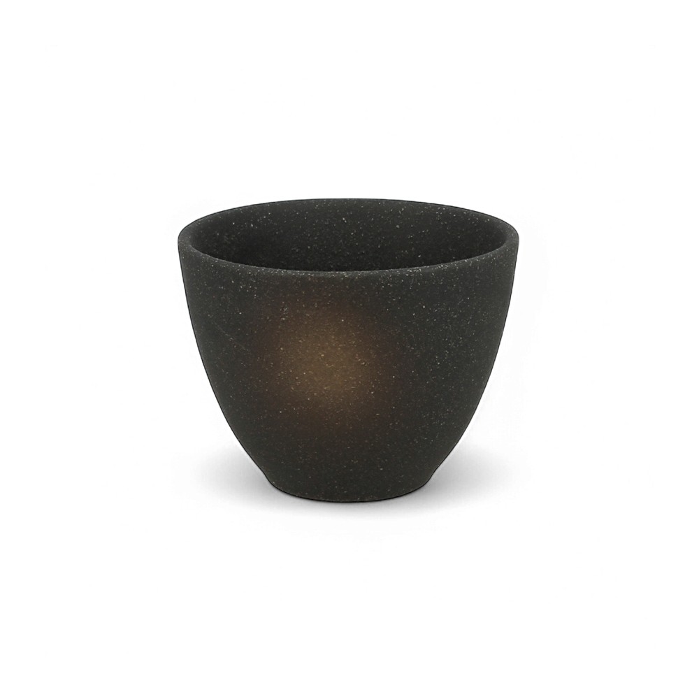 Tasse à thé japonaise en céramique de couleur noire