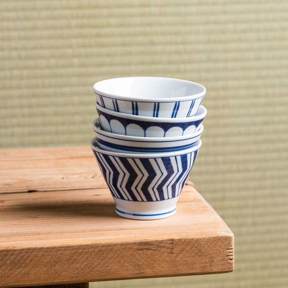 set de 4 bols japonais blancs et bleus Hasami