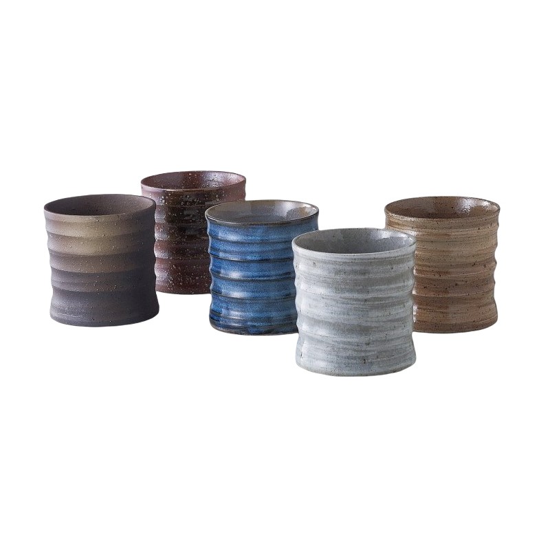 Verres à thé japonais Gosai décorés de motifs traditionnels colorés