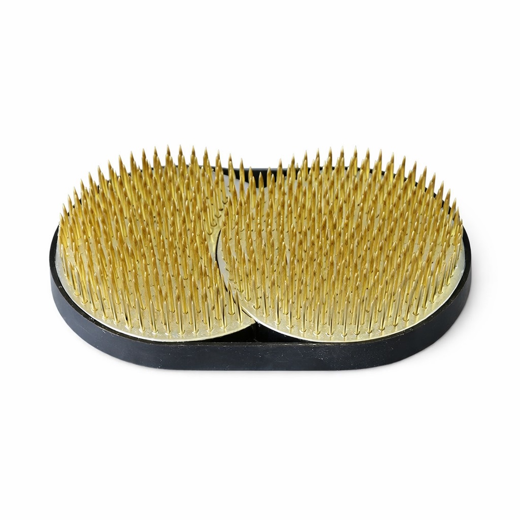 Kenzan japonais double 8 × 5,8 cm pour Ikebana, base lourde avec deux zones de pointes métalliques