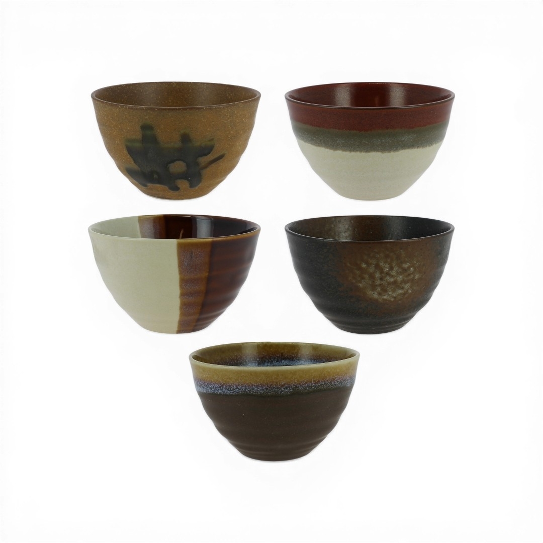 Set de 5 bols japonais en céramique, tons foncés et bruns, style wabi‑sabi