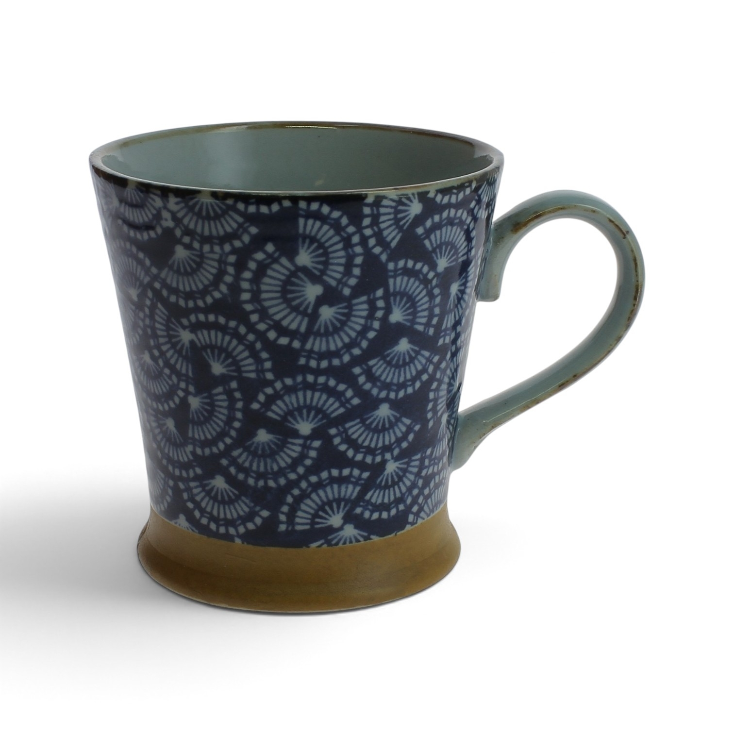 Petit mug japonais bleu Oogimai en céramique traditionnelle décoré de motifs japonais élégants