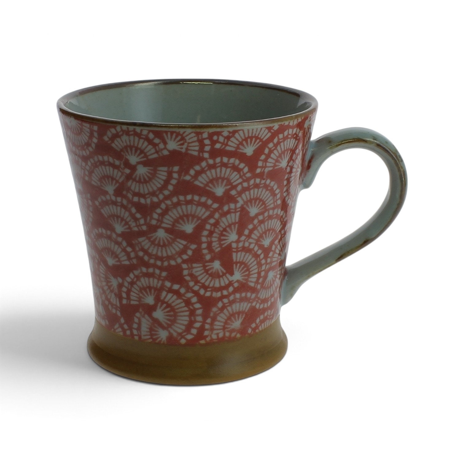 Petit mug japonais rouge Oogimai en céramique décoré de motifs traditionnels japonais